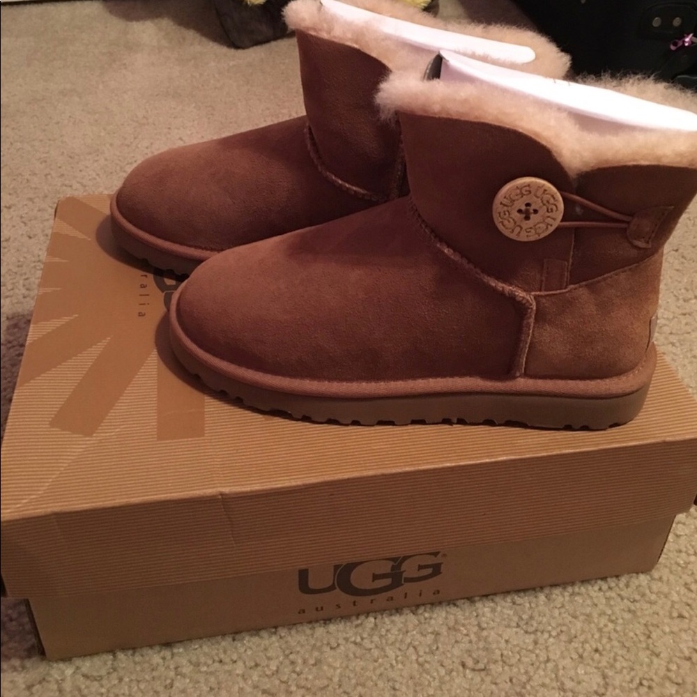 Uggs “Mini Bailey Button”